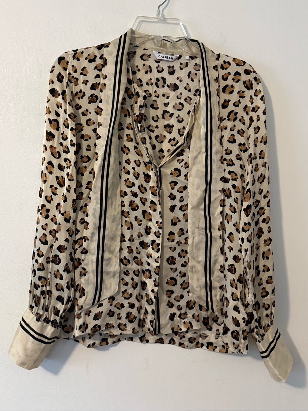 Caliban Leopard Print Tie-Neck Blouse in Cream Size Small